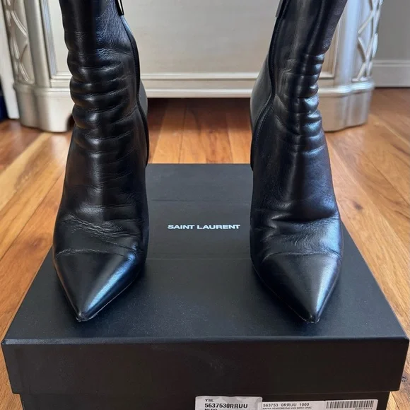 Saint Laurent Black Heeled Boots with Glossy Finish - Picture 3 of 6